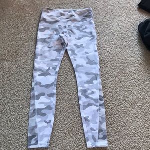 Forever 21 camo leggings